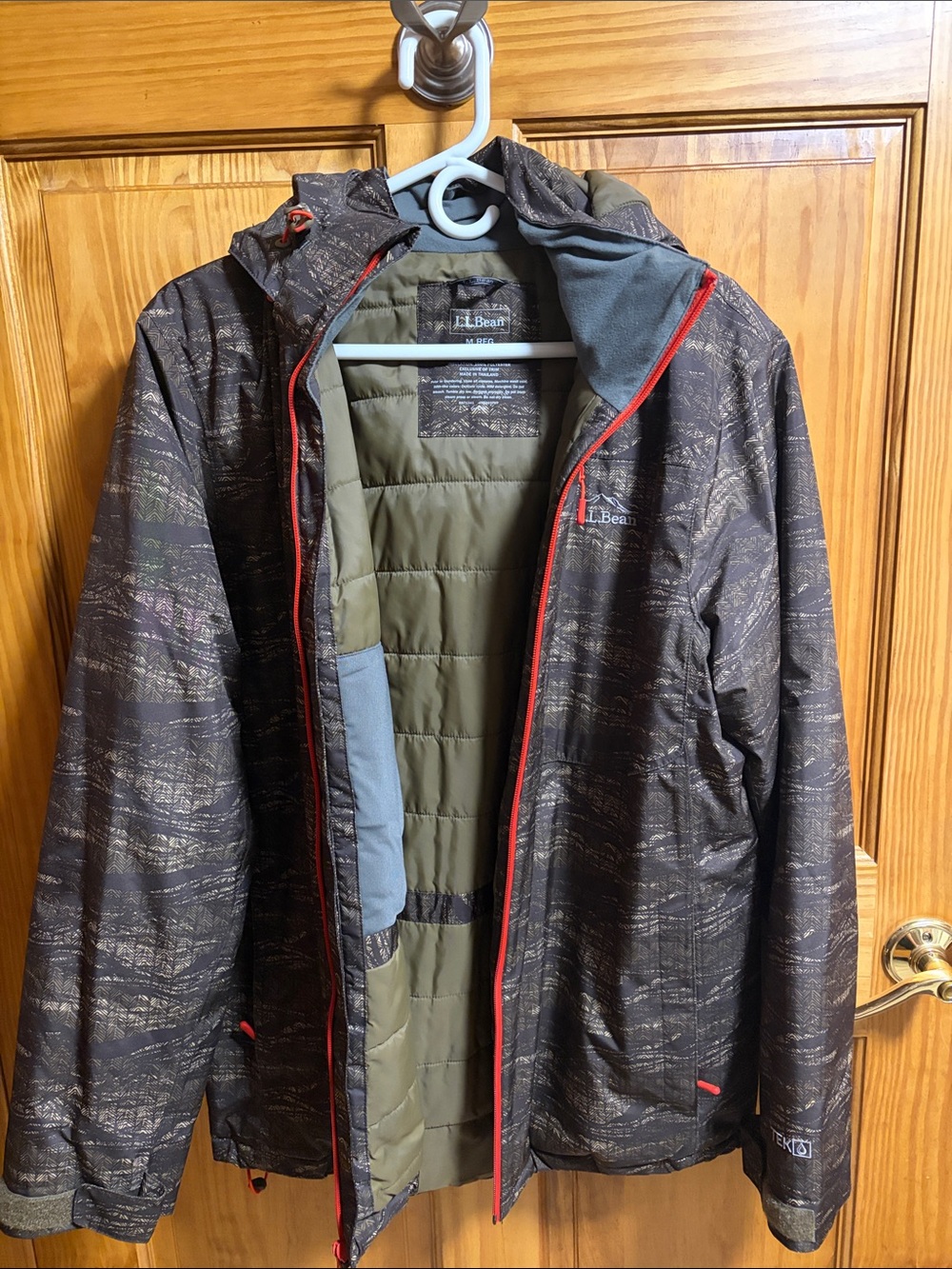L.L. Bean Men's Black Patterned Ski Jacket with Olive Lining and Red Trim